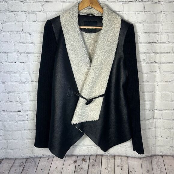 Sam Edelman Jackets & Blazers - Sam Edelman Women's Black Faux Leather Sherpa Lined Wrap Coat Jacket Medium